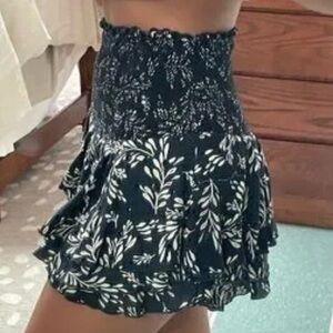 Zara Womens Size S Black and White Floral Mini Short Skirt
